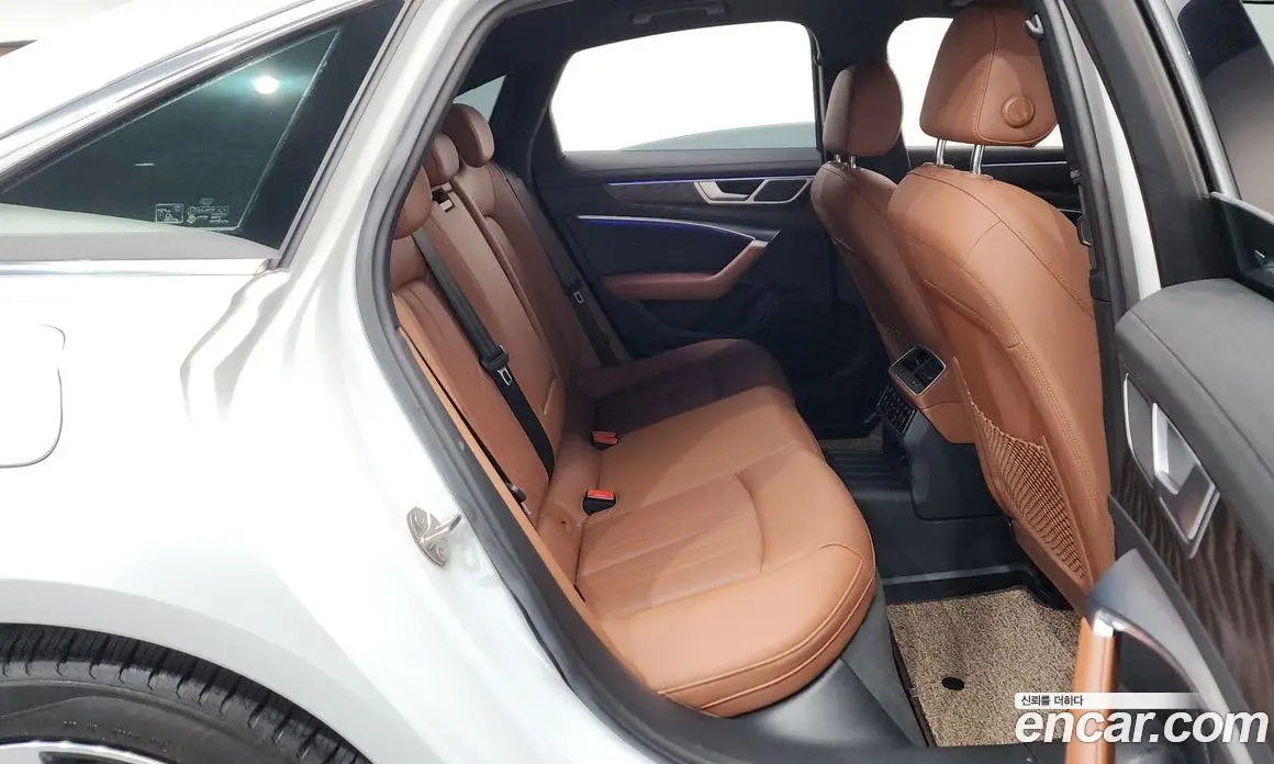Audi A6 2022 2.0 автомат (гидро), фото 17