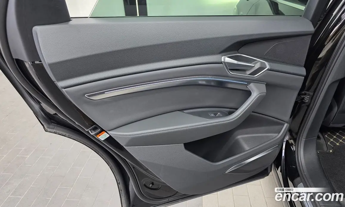 Audi e-tron 2021 0.2 автомат (гидро), фото 15