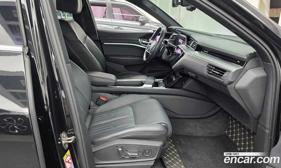 Audi e-tron 2021 0.2 автомат (гидро), фото 16