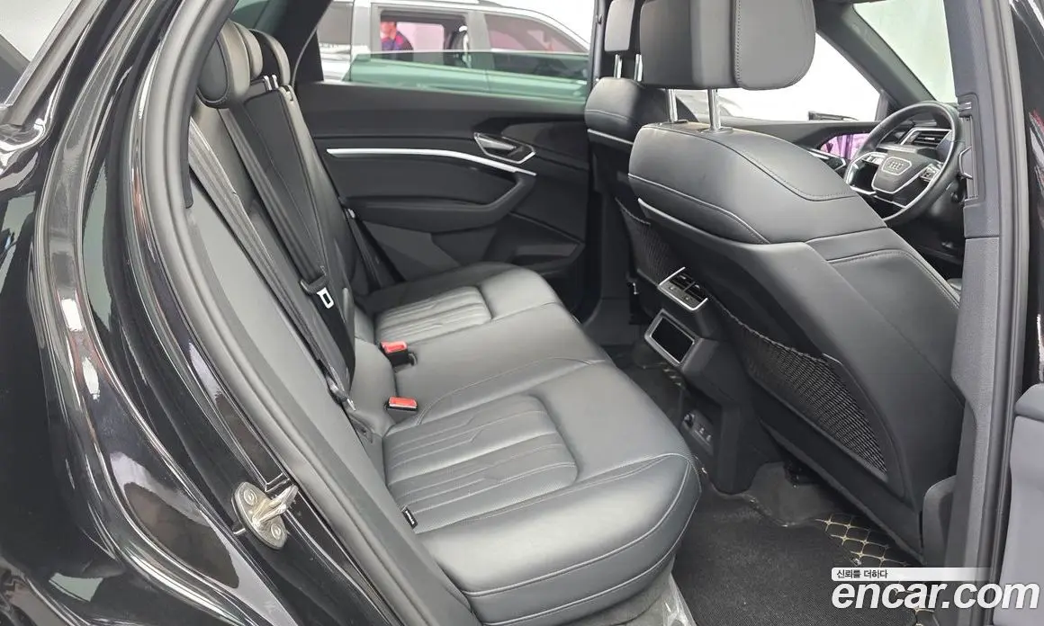 Audi e-tron 2021 0.2 автомат (гидро), фото 17