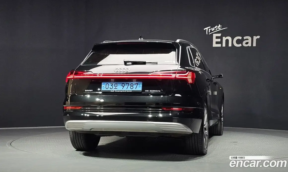 Audi e-tron 2021 0.2 автомат (гидро), фото 4