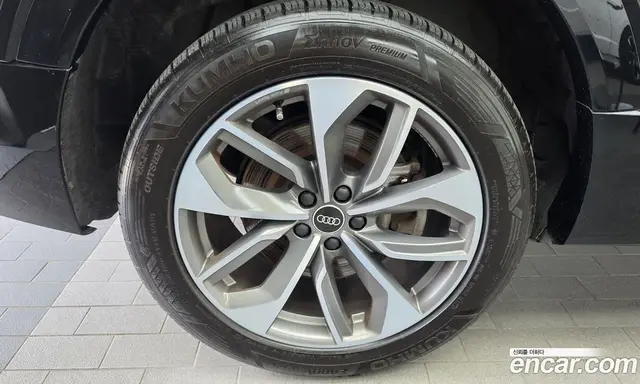 Audi e-tron 2021 0.2 автомат (гидро), миниатюра 5