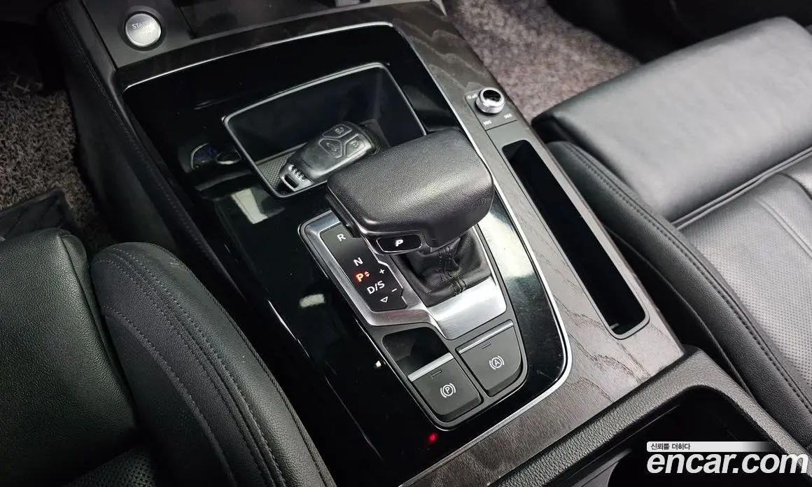 Audi Q5 2023 2.0 автомат (гидро), фото 12