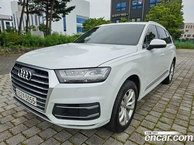 Audi Q7 2019 2.0 автомат (гидро), миниатюра 3