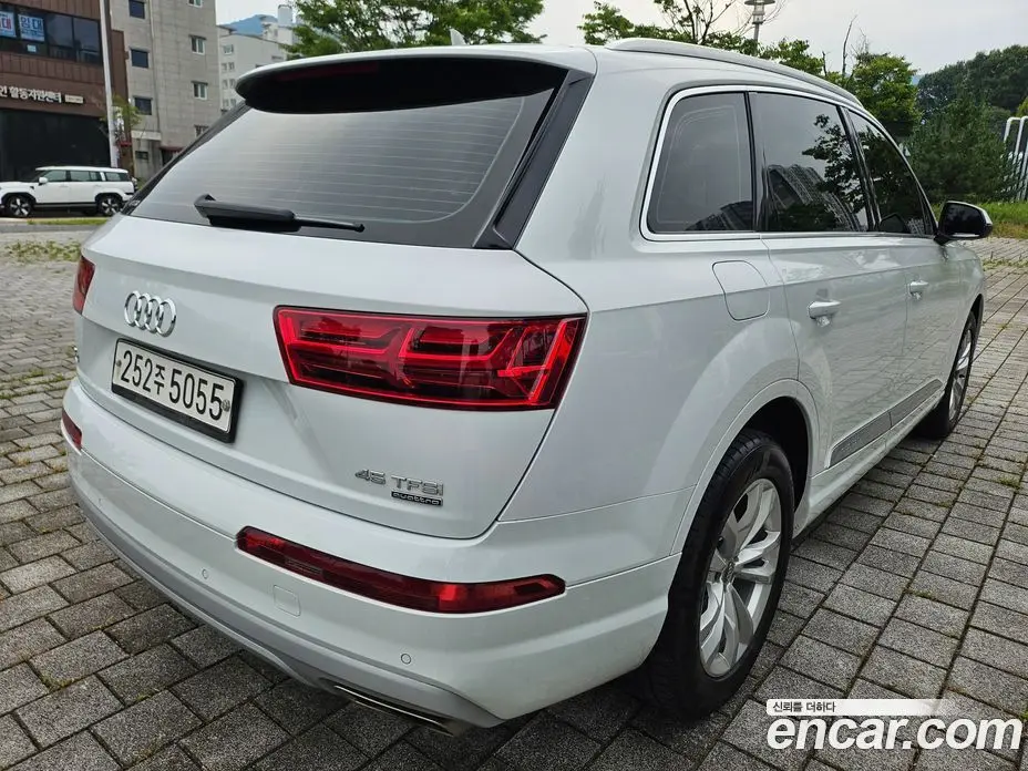Audi Q7 2019 2.0 автомат (гидро), фото 7