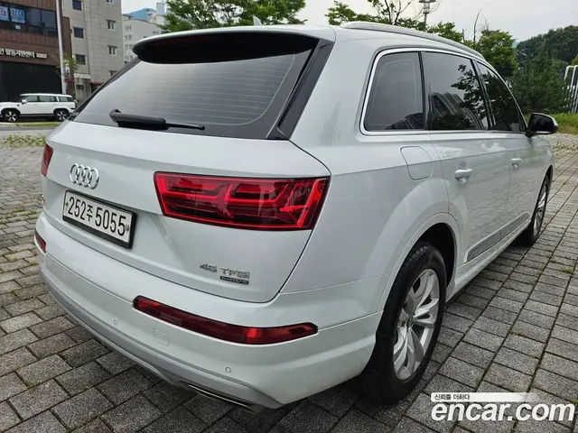 Audi Q7 2019 2.0 автомат (гидро), миниатюра 7