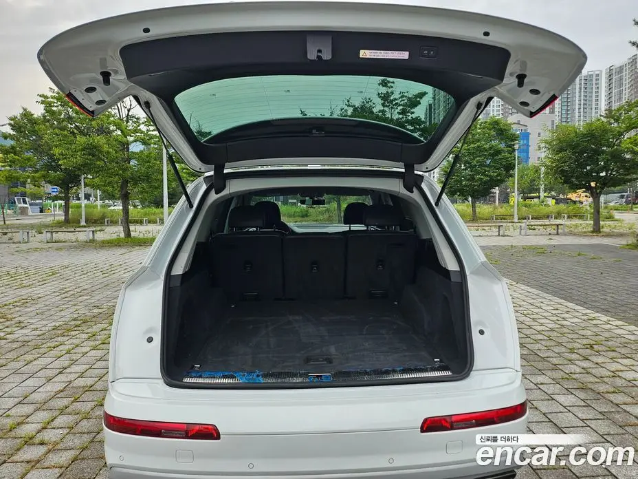 Audi Q7 2019 2.0 автомат (гидро), фото 8
