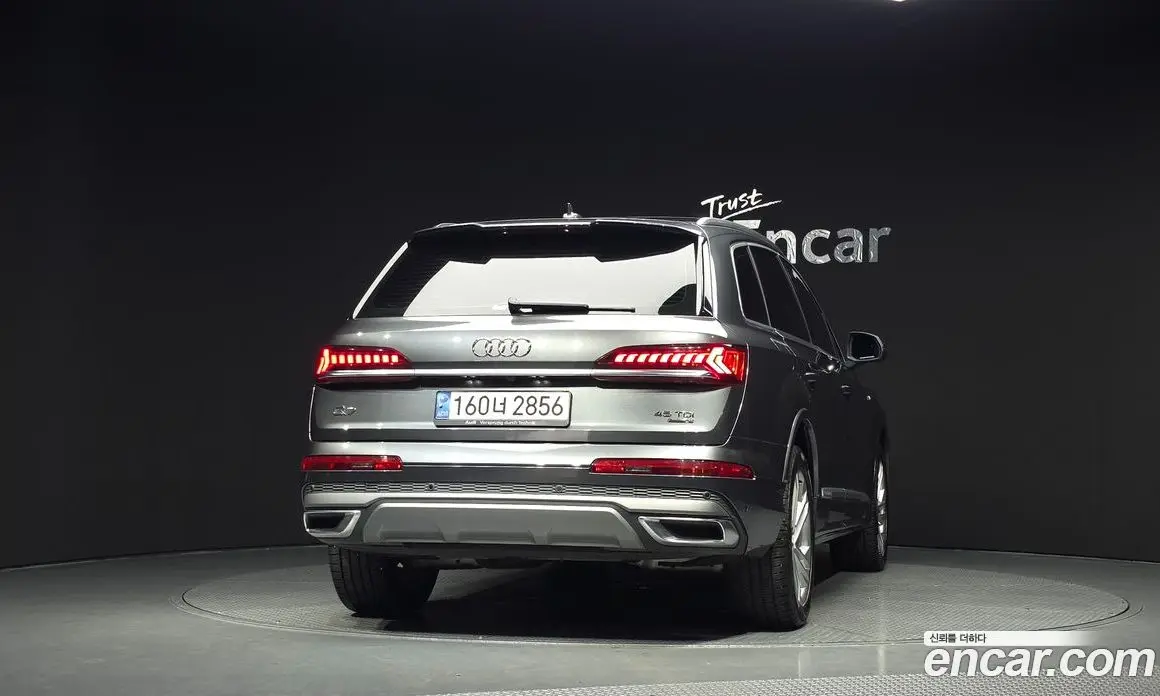 Audi Q7 2021 3.0 автомат (гидро), фото 4