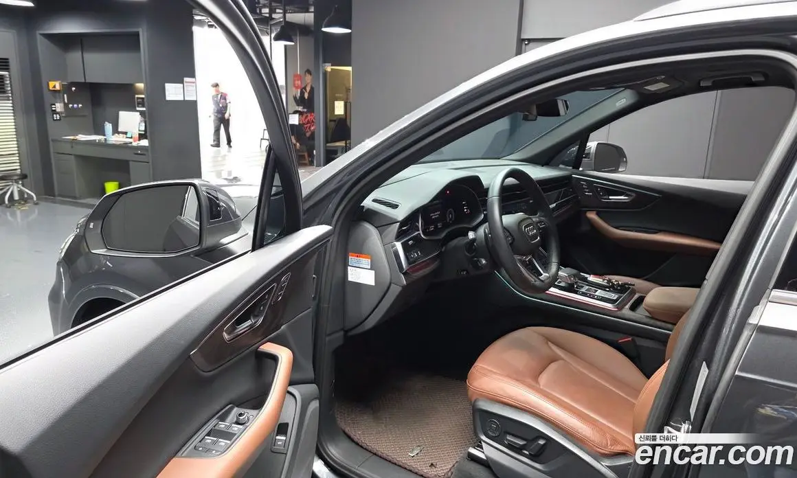 Audi Q7 2021 3.0 автомат (гидро), фото 10