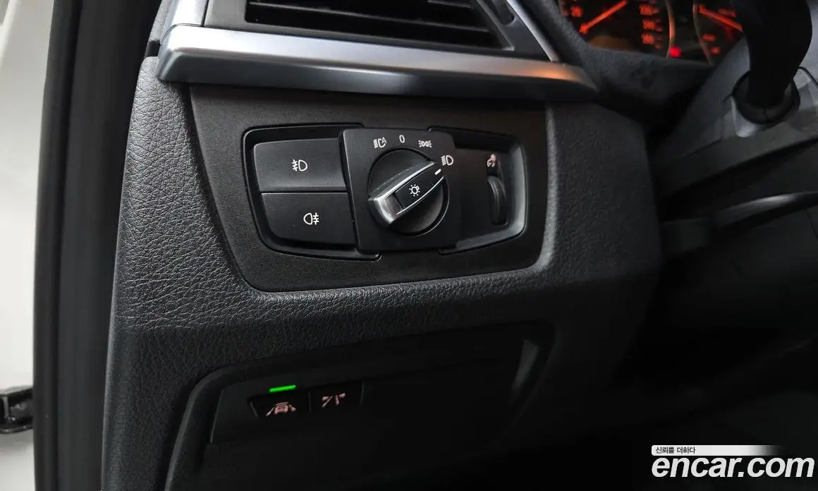 BMW 3 серия 2017 2.0 автомат (гидро), фото 30