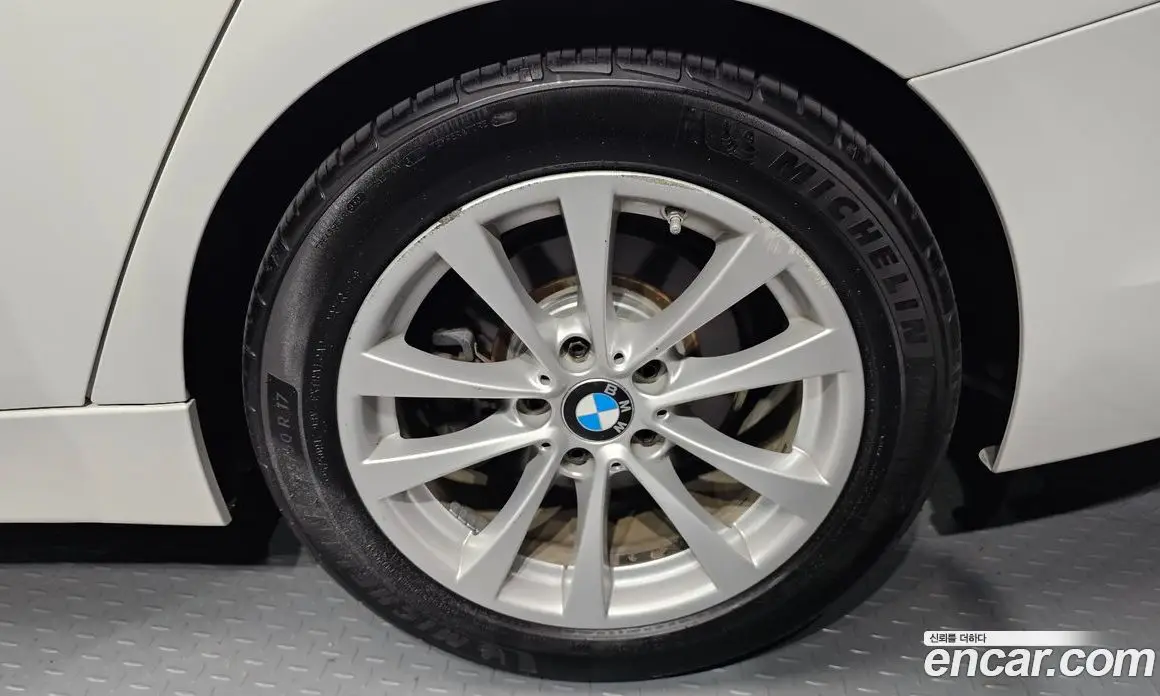 BMW 3 серия 2017 2.0 автомат (гидро), фото 7