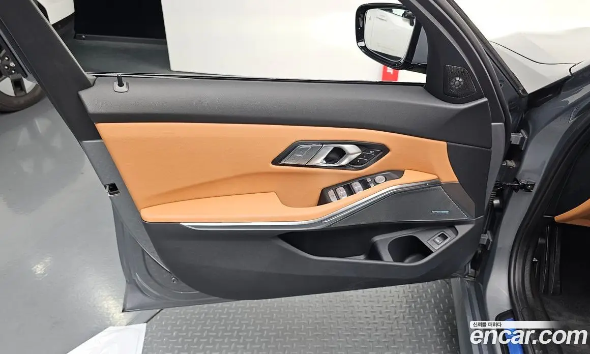 BMW 3 серия 2025 2.0 автомат (гидро), фото 13