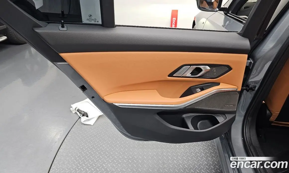 BMW 3 серия 2025 2.0 автомат (гидро), фото 14