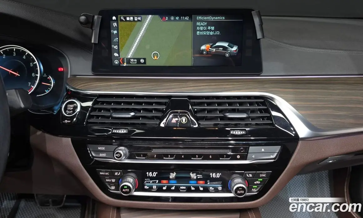 BMW 5 серия 2017 2.0 автомат (гидро), фото 28