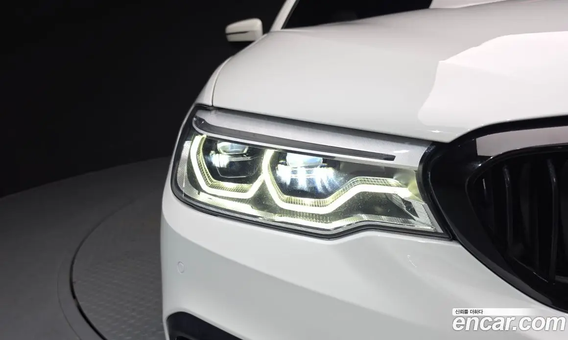 BMW 5 серия 2017 2.0 автомат (гидро), фото 8