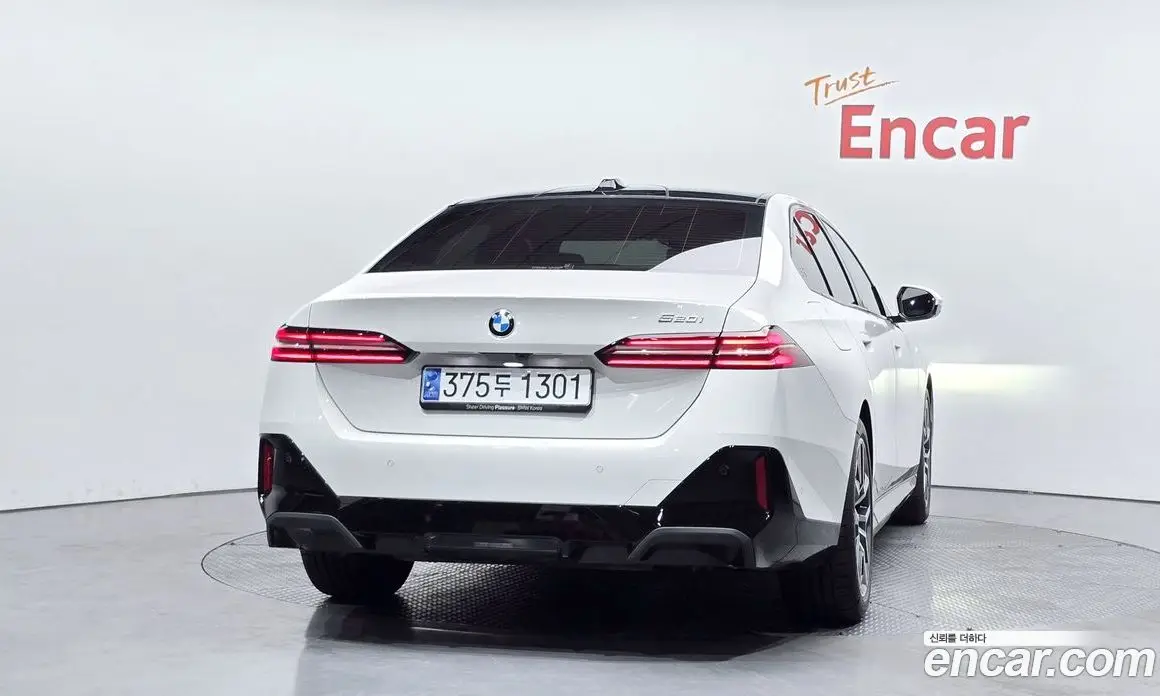BMW 5 серия 2023 2.0 автомат (гидро), фото 3