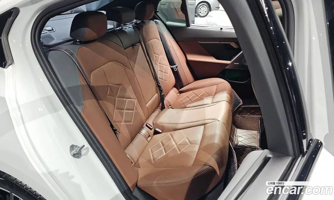 BMW 5 серия 2024 2.0 автомат (гидро), фото 11