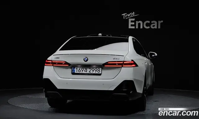 BMW 5 серия 2024 2.0 автомат (гидро), миниатюра 4