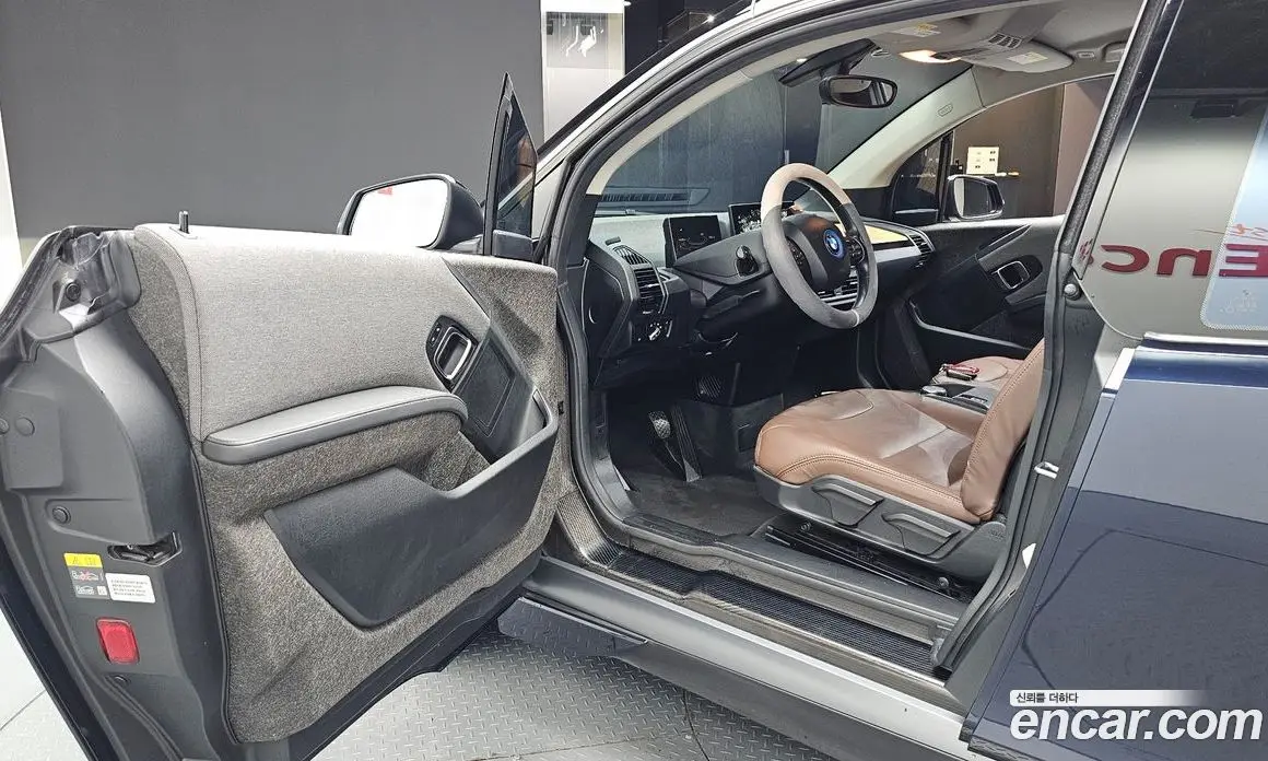 BMW i3 2018 автомат (гидро), фото 13