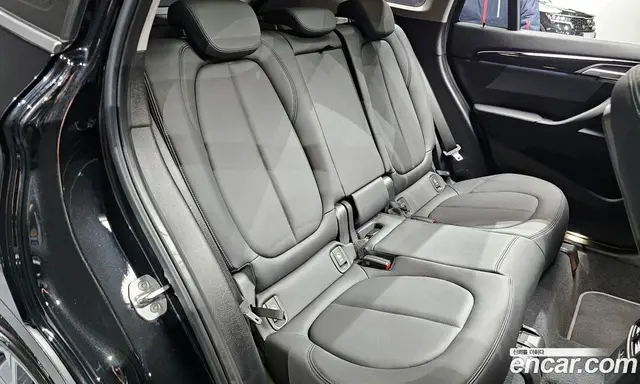 BMW X1 2022 2.0 автомат (гидро), миниатюра 12