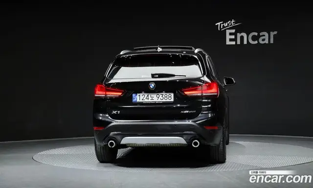 BMW X1 2022 2.0 автомат (гидро), миниатюра 4