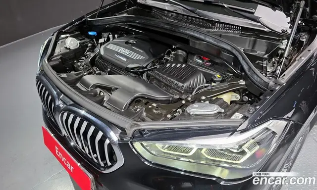 BMW X1 2022 2.0 автомат (гидро), миниатюра 6