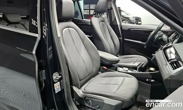 BMW X1 2022 2.0 автомат (гидро), миниатюра 10