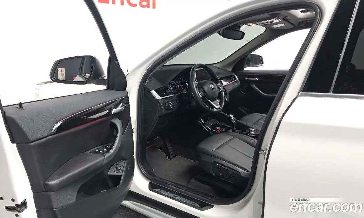 BMW X1 2022 2.0 автомат (гидро), фото 13