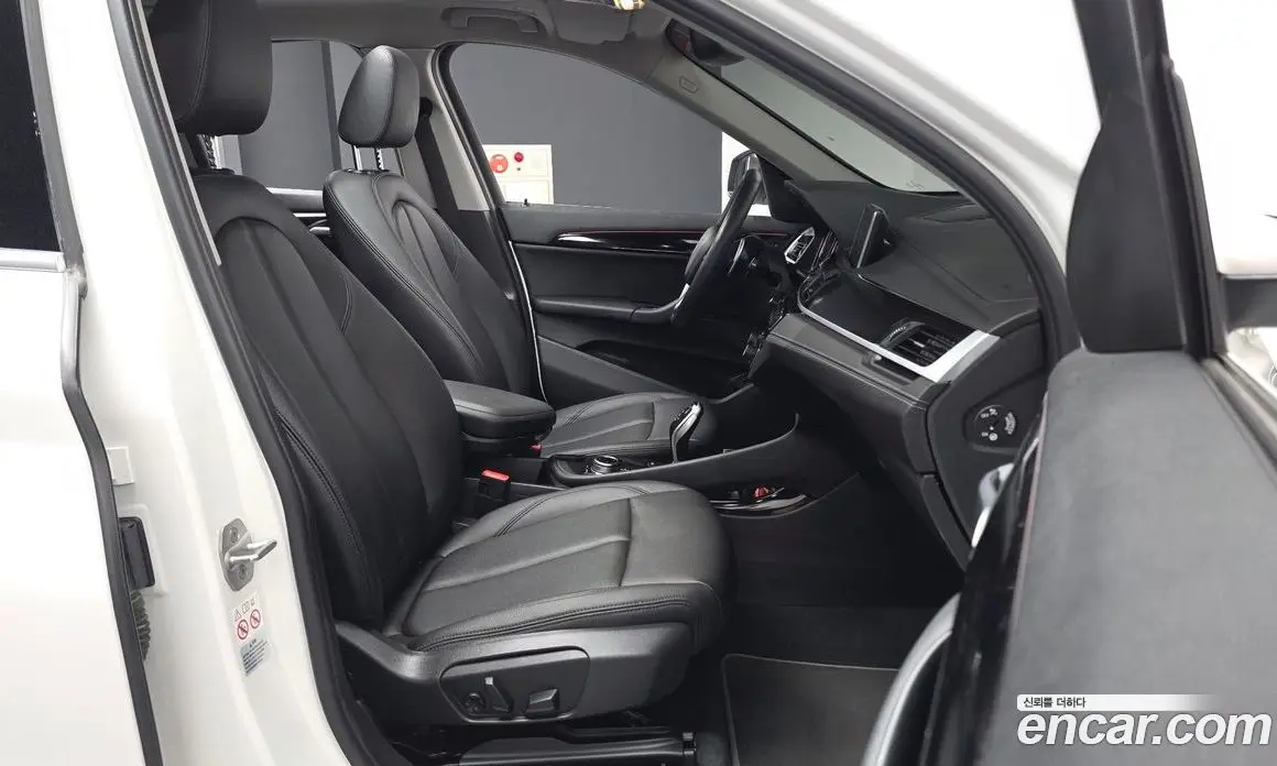 BMW X1 2022 2.0 автомат (гидро), фото 17