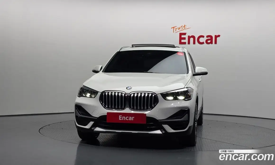 BMW X1 2022 2.0 автомат (гидро), фото 3