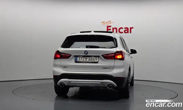 BMW X1 2022 2.0 автомат (гидро), миниатюра 4