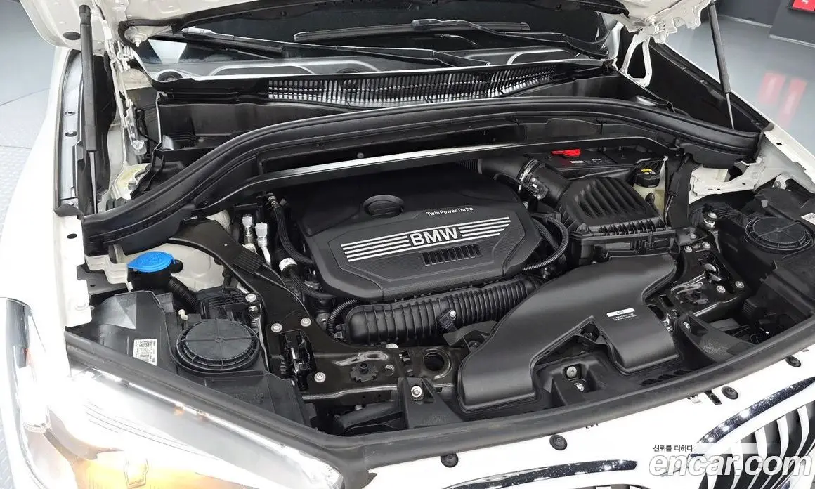 BMW X1 2022 2.0 автомат (гидро), фото 6