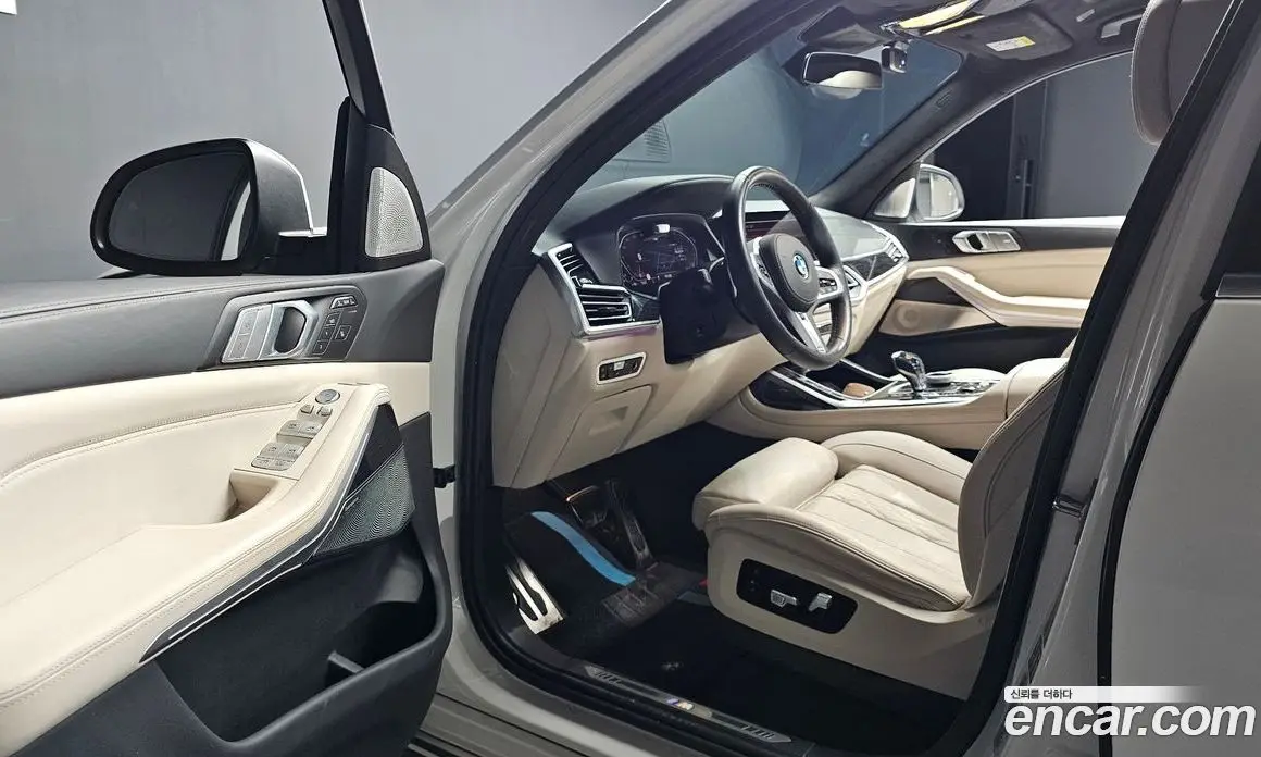 BMW X7 2022 3.0 автомат (гидро), фото 13