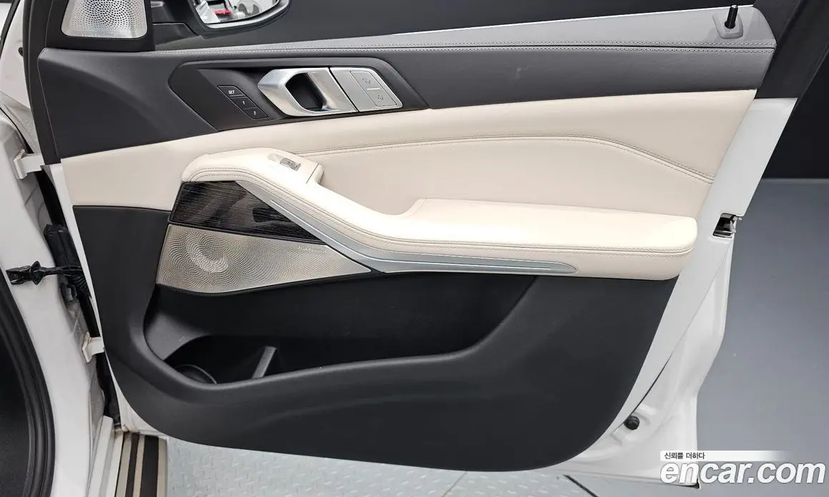 BMW X7 2022 3.0 автомат (гидро), фото 14