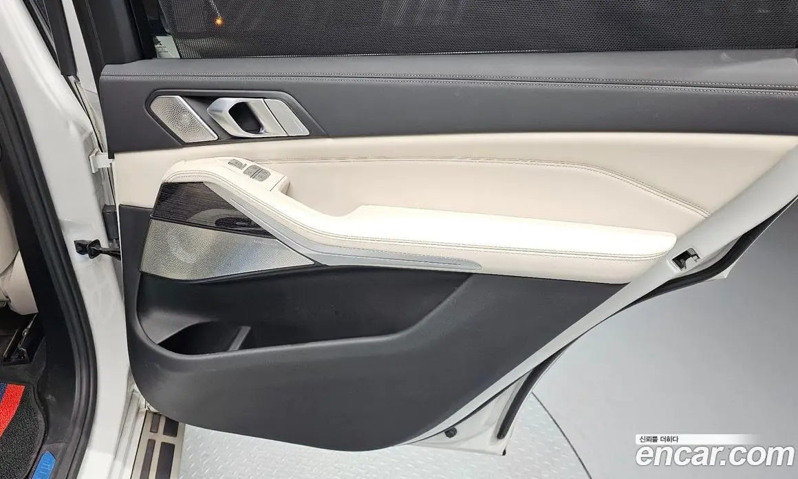 BMW X7 2022 3.0 автомат (гидро), фото 15