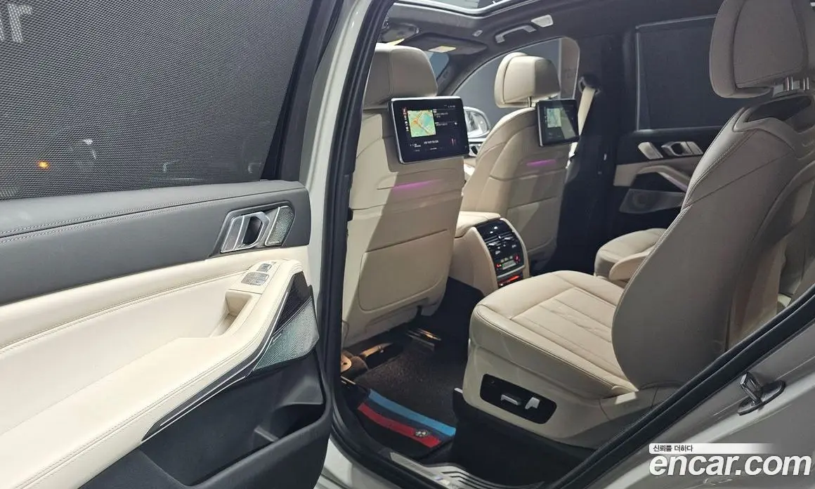 BMW X7 2022 3.0 автомат (гидро), фото 16