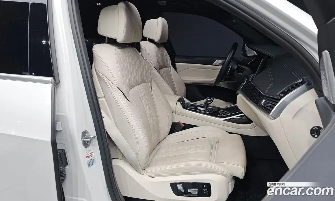 BMW X7 2022 3.0 автомат (гидро), фото 17