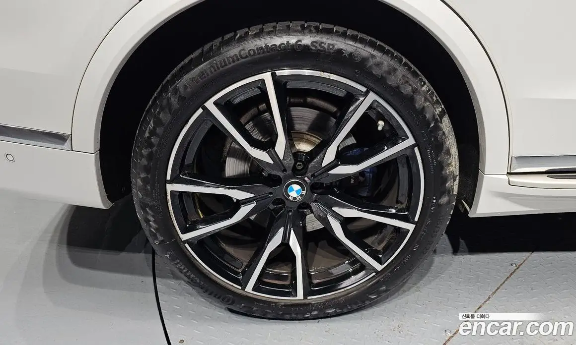 BMW X7 2022 3.0 автомат (гидро), фото 5