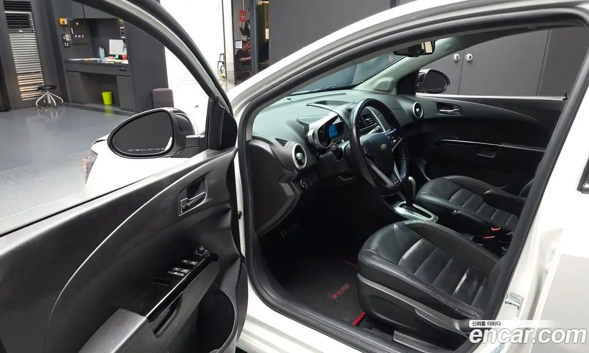 Chevrolet Aveo 2014 1.4 автомат (гидро), фото 13