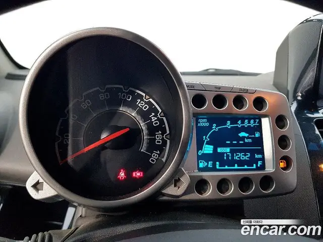 Chevrolet Spark 2012 1.0 автомат (гидро), миниатюра 7