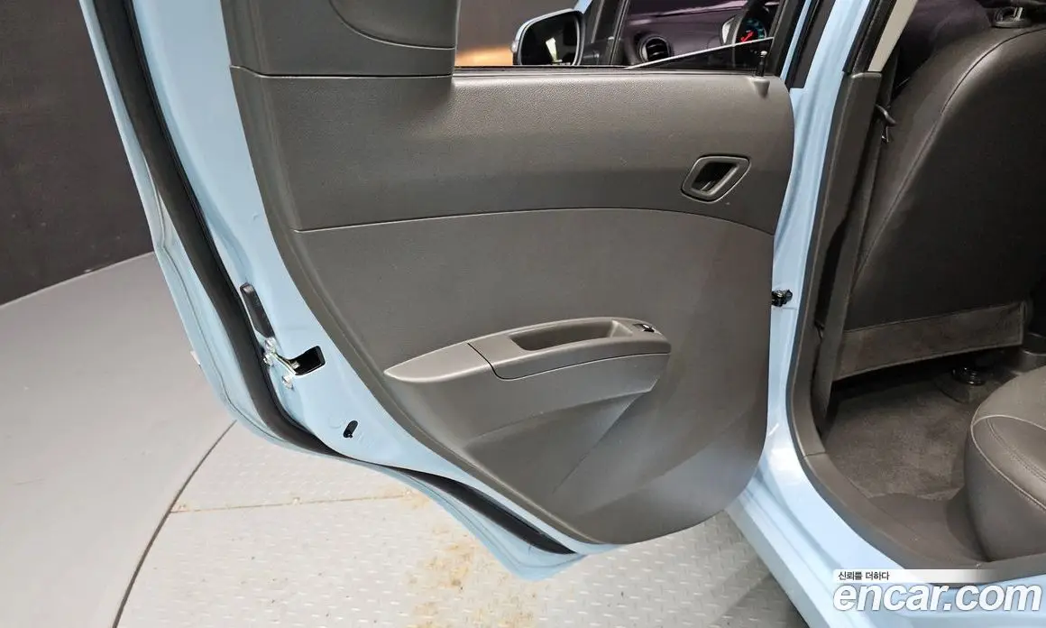 Chevrolet Spark 2014 1.0 автомат (гидро), фото 15