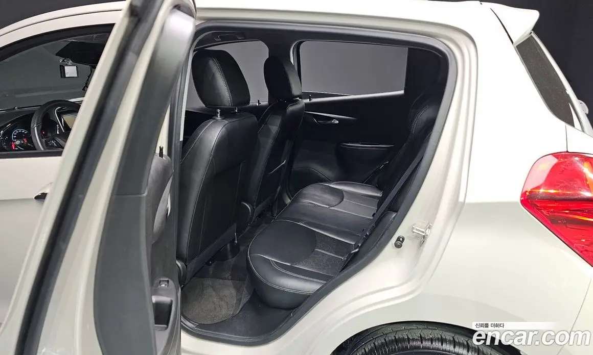 Chevrolet Spark 2016 1.0 автомат (гидро), фото 11