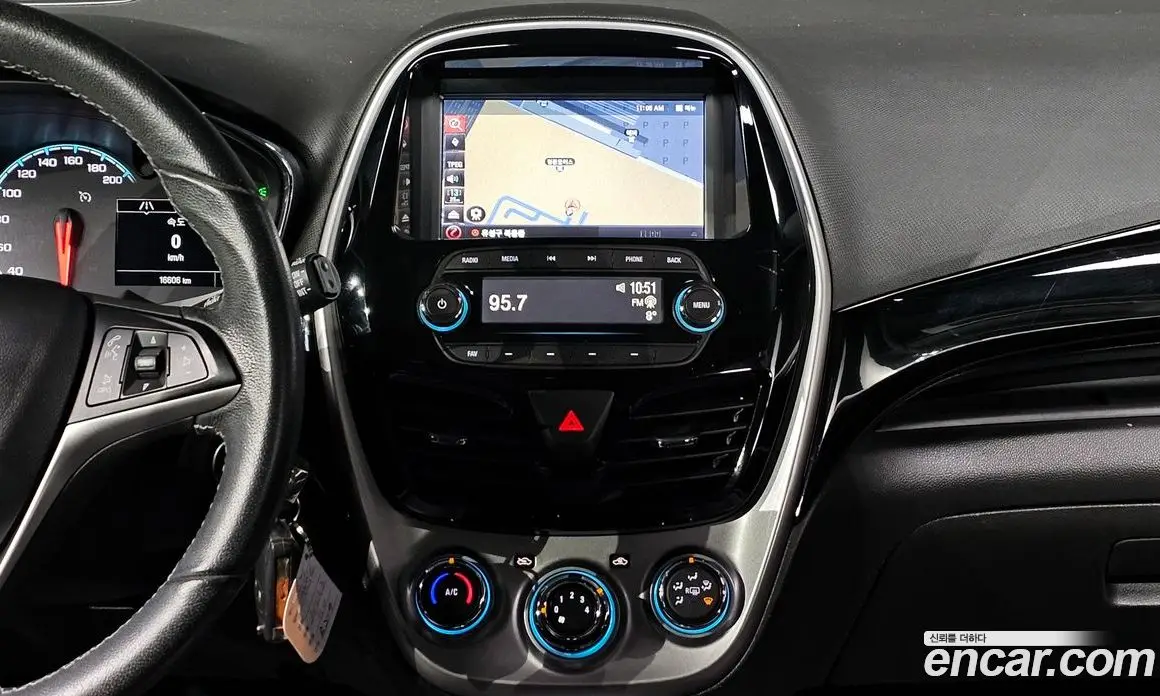 Chevrolet Spark 2016 1.0 автомат (гидро), фото 17