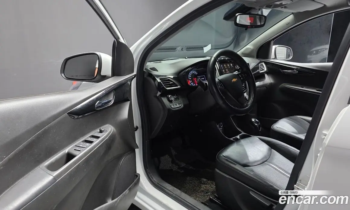 Chevrolet Spark 2019 1.0 автомат (гидро), фото 13