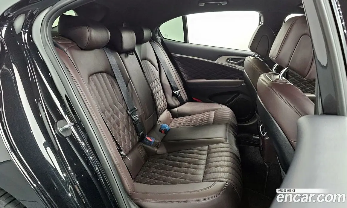 Genesis G70 2023 2.5 автомат (гидро), фото 12 Genesis G70 2023 2.5 автомат (гидро), фото 12