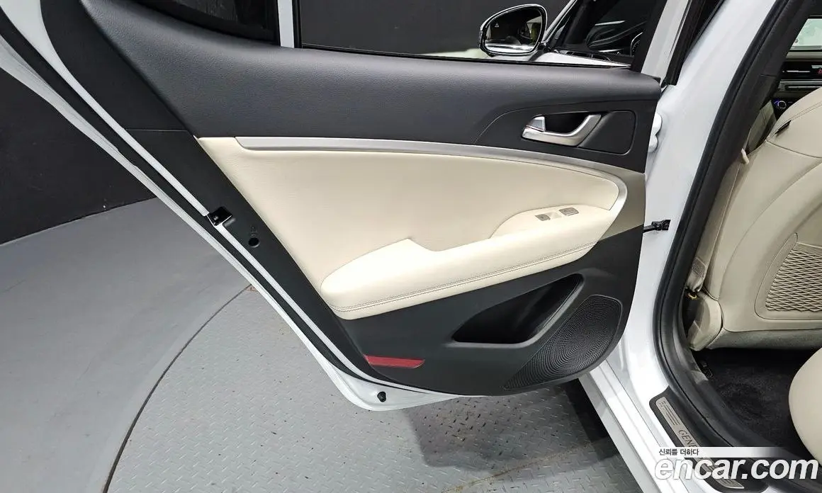 Genesis G70 2024 2.5 автомат (гидро), фото 15