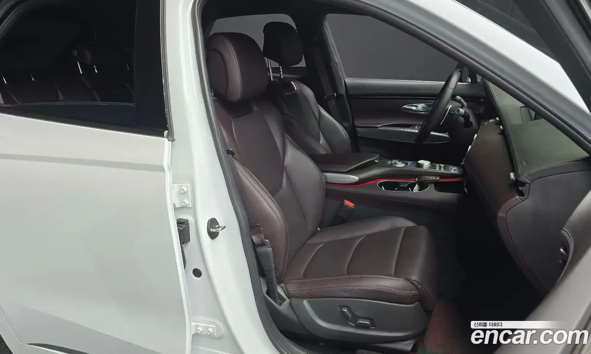 Genesis GV70 2021 2.2 автомат (гидро), фото 17