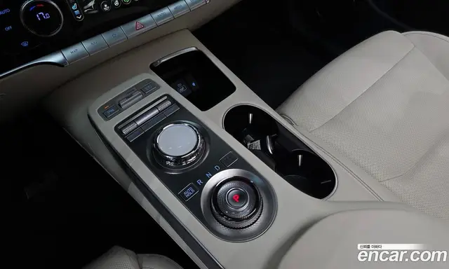 Genesis GV70 2022 0.1 автомат (гидро), миниатюра 12
