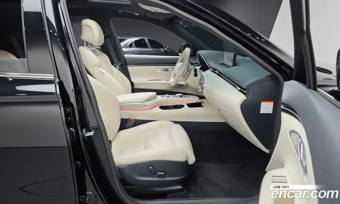 Genesis GV70 2022 0.1 автомат (гидро), фото 17