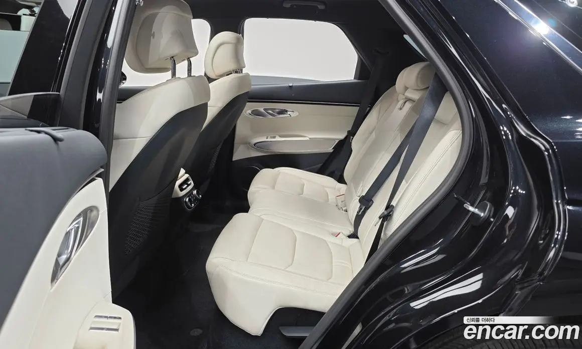 Genesis GV70 2022 0.1 автомат (гидро), фото 18